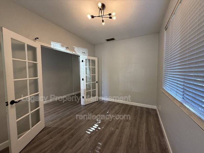 3108 Tintorera Way - Photo 4 of 24