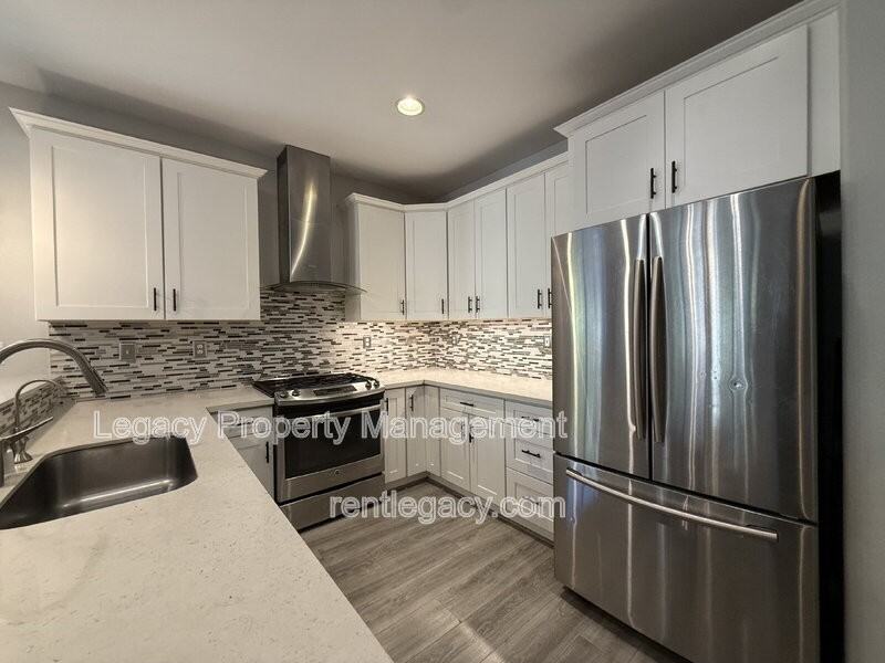 3108 Tintorera Way - Photo 6 of 24