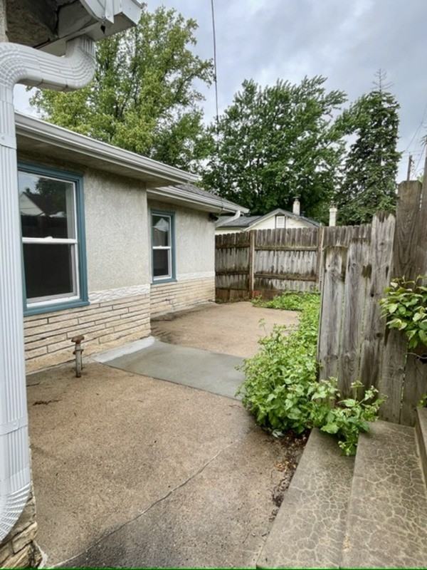 6066 Charles St - Photo 2 of 18