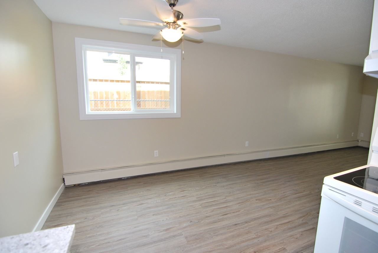 Glenhaven Manor - Photo 7 of 24
