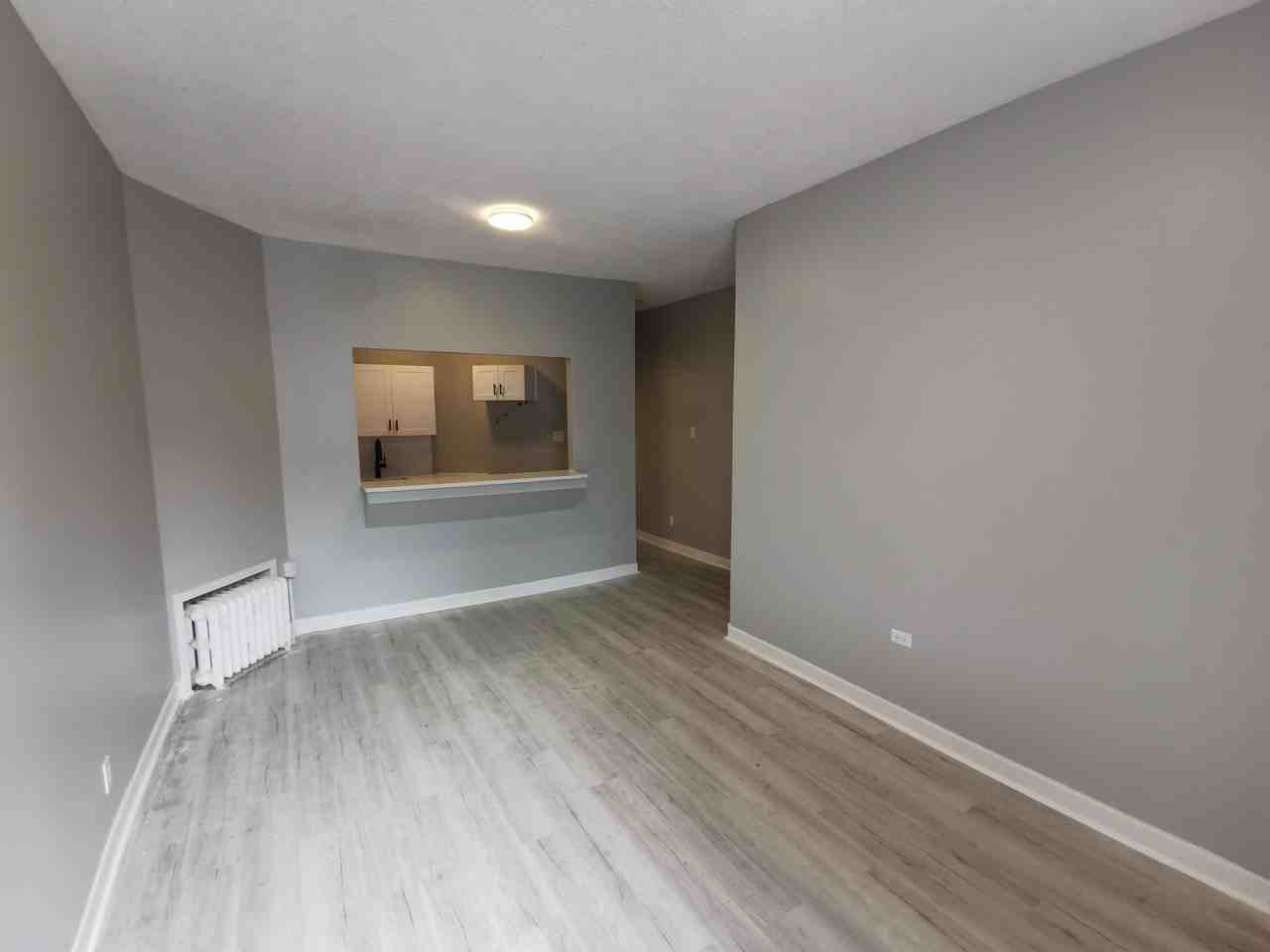 883 Somerset Street West - Photo 2 of 7