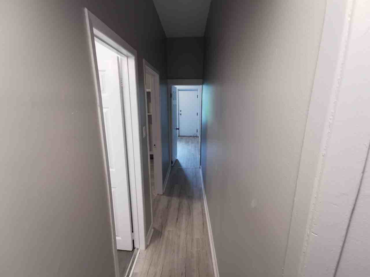 883 Somerset Street West - Photo 7 of 7
