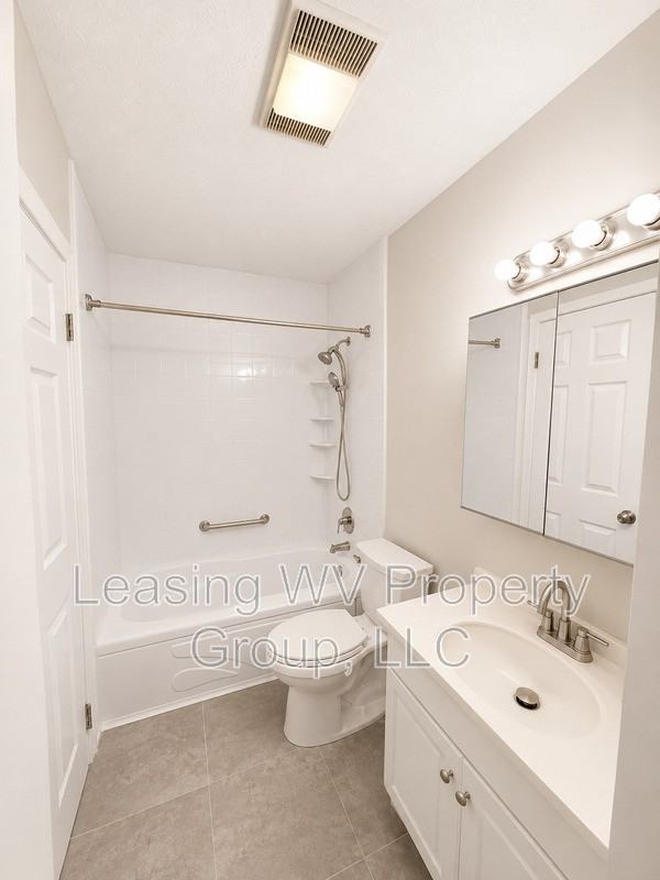 39 Beaver Dr - Photo 5 of 8