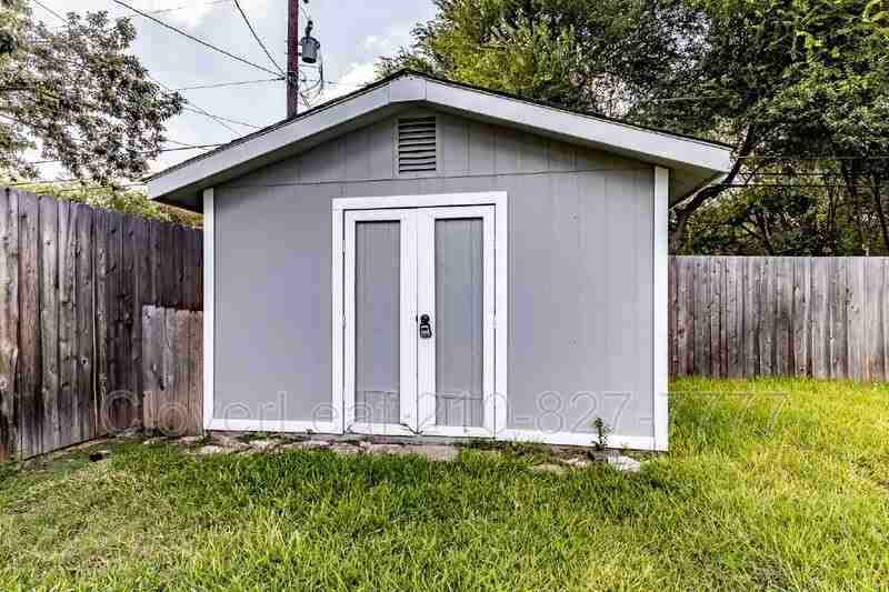 11210 Cedar Elm - Photo 3 of 7