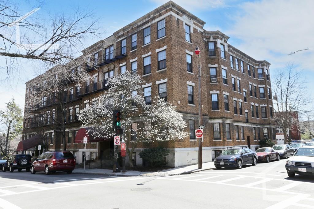 Strathmore Rd. & Commonwealth Ave. #11B - Photo 7 of 7