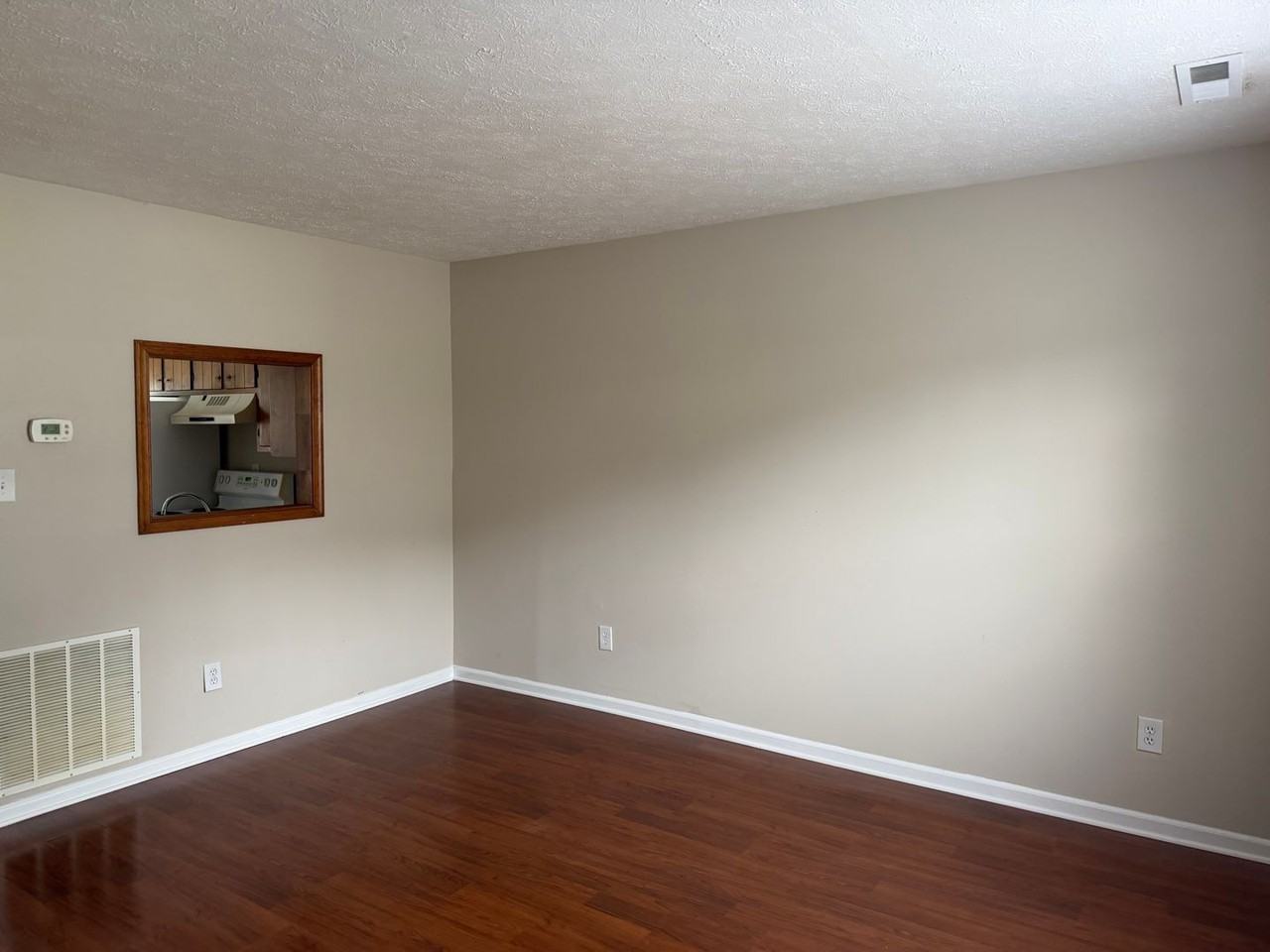 114 Water Gate Dr - Photo 2 of 15