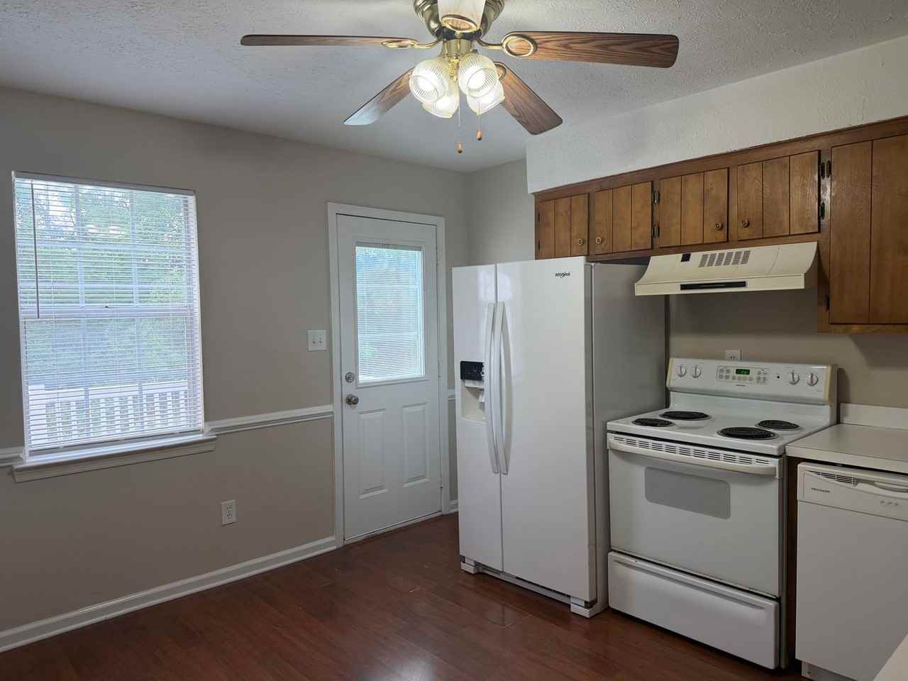 114 Water Gate Dr - Photo 5 of 15