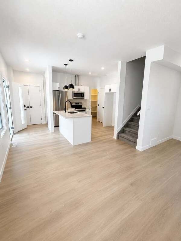 11044 122 St Nw #1 - Photo 2 of 15