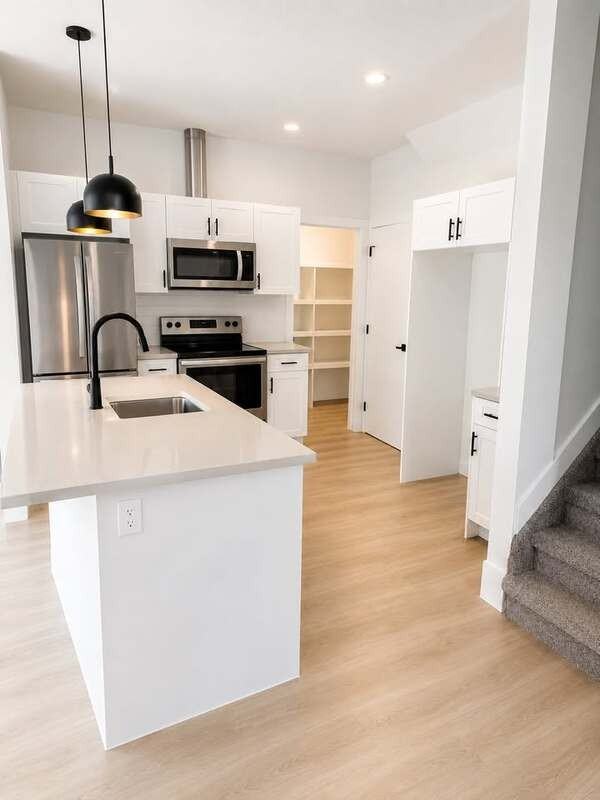 11044 122 St Nw #1 - Photo 3 of 15