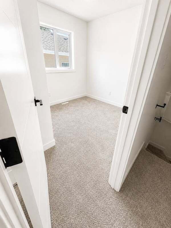 11044 122 St Nw #1 - Photo 5 of 15