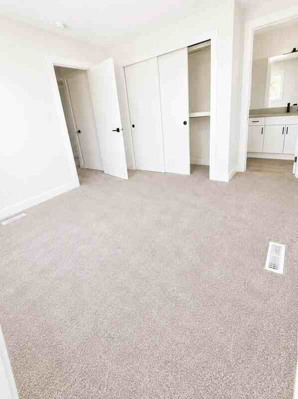 11044 122 St Nw #1 - Photo 7 of 15
