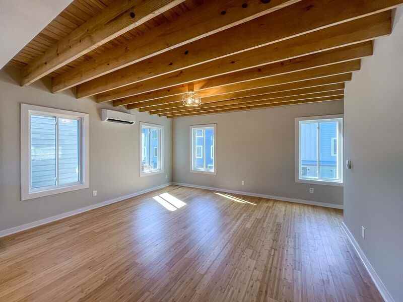 74 E Cascade St - Photo 3 of 10