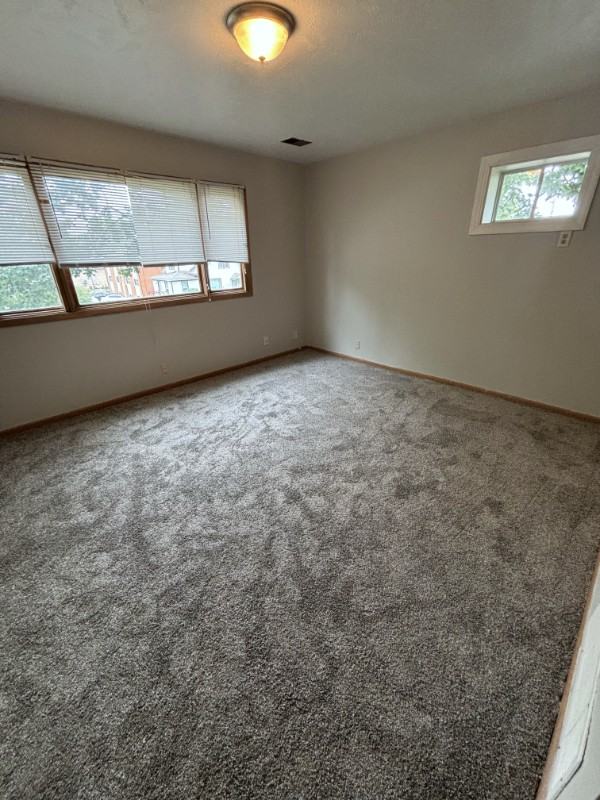 4616 Stockwell St - Photo 4 of 10