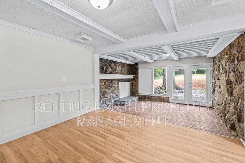 1129 Camellia Rd - Photo 6 of 22