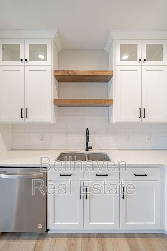 1483 Fremont Ave - Photo 6 of 16