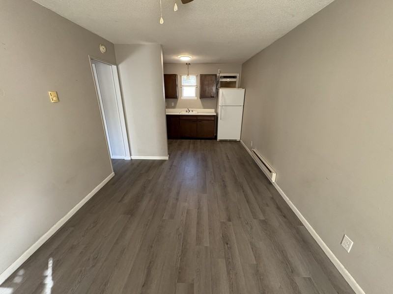 1502 W South St ##E - Photo 3 of 7