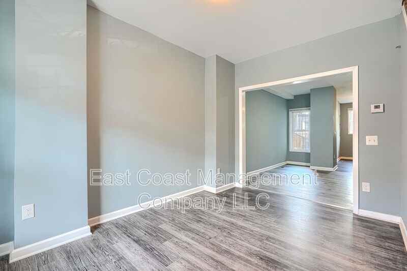 2408 Llewelyn Ave - Photo 2 of 24