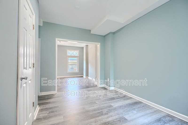 2408 Llewelyn Ave - Photo 6 of 24