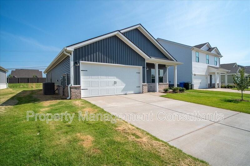 22821 Dashwood Ln - Photo 3 of 25