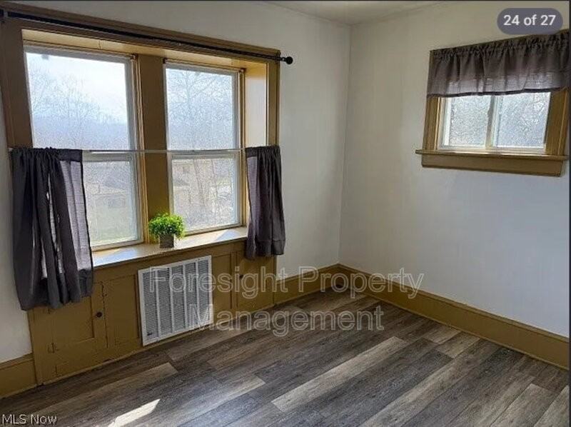 692 W Thornton St - Photo 2 of 27