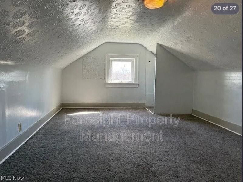 692 W Thornton St - Photo 6 of 27