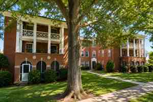 featured image of 126 Westmoreland Ct