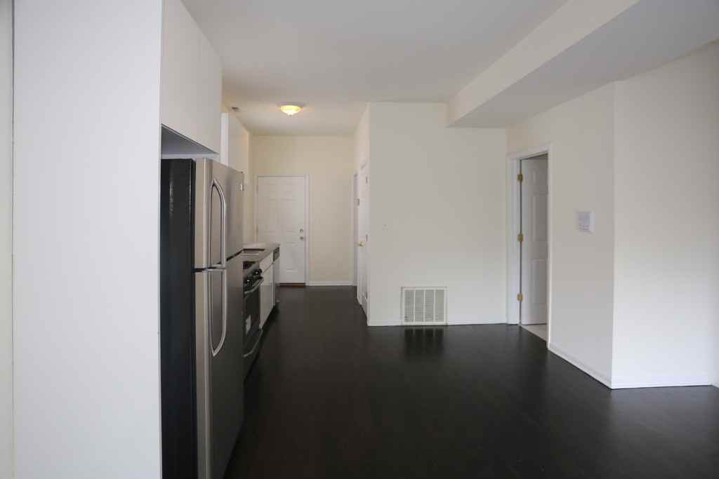 2438 N Ashland Ave #2F - Photo 3 of 20