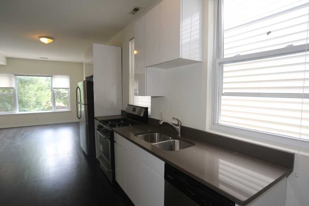 2438 N Ashland Ave #2F - Photo 4 of 20