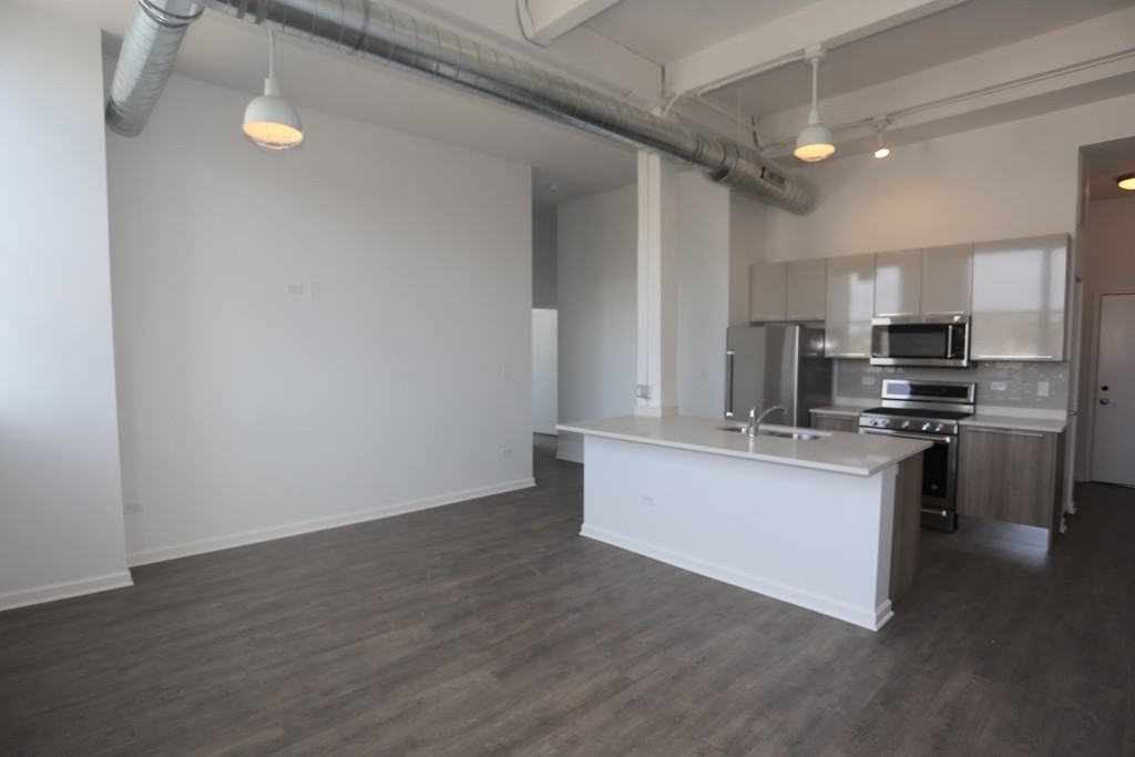 932 W Dakin St #305 - Photo 6 of 20