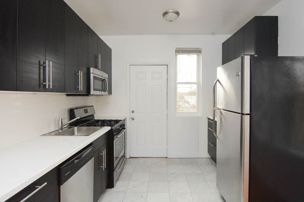 2347 N Drake Ave #3 - Photo 2 of 20