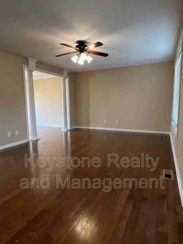 1418 Bruceton Dr - Photo 2 of 16