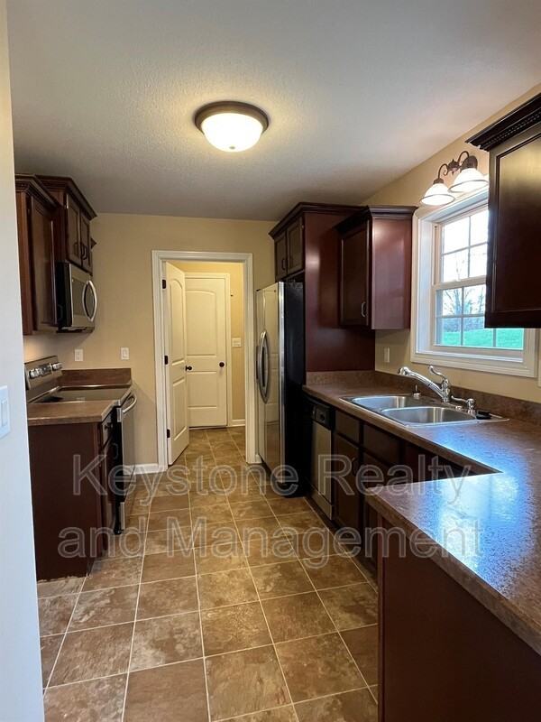 1418 Bruceton Dr - Photo 4 of 16