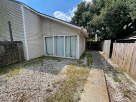 featured image of 405 Fox Run Ave #2