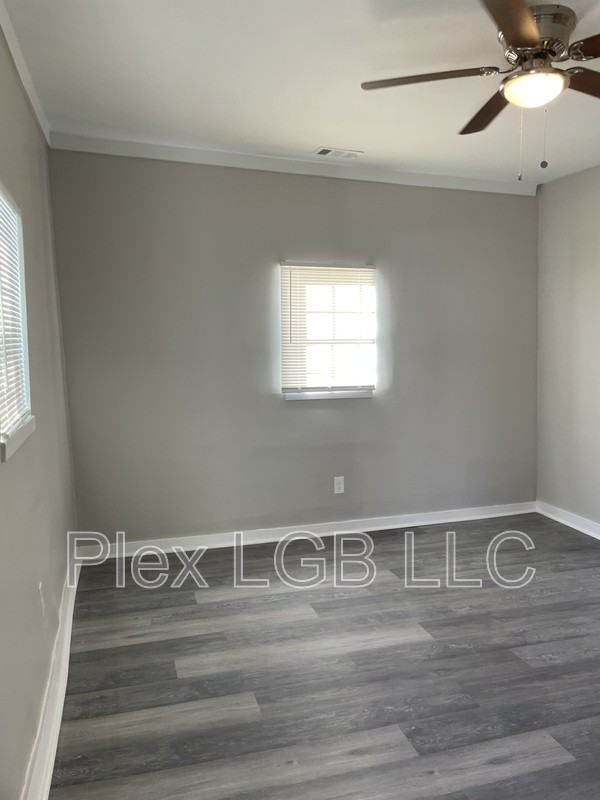 120 Burr St - Photo 3 of 7