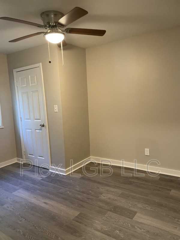 120 Burr St - Photo 6 of 7