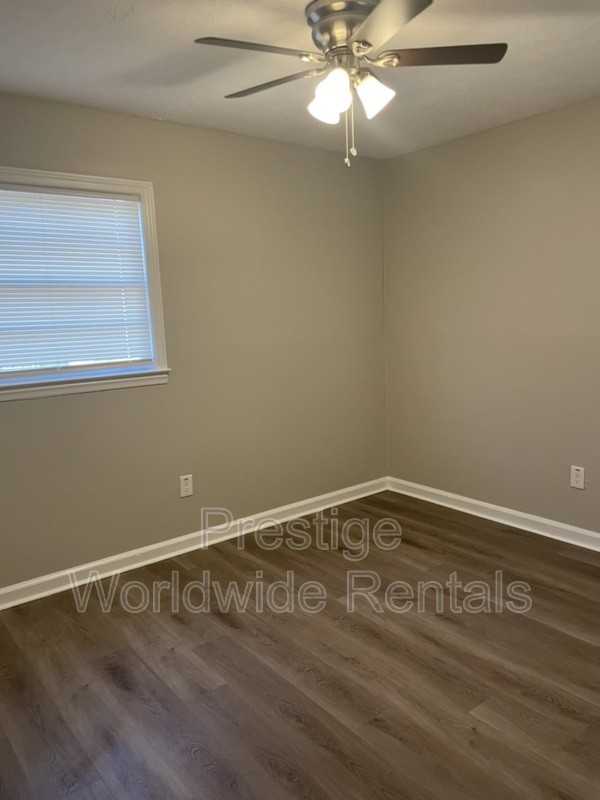 1017 Fleming Ave - Photo 4 of 9