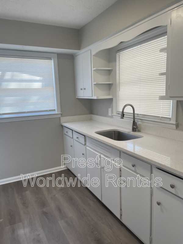 1017 Fleming Ave - Photo 5 of 9