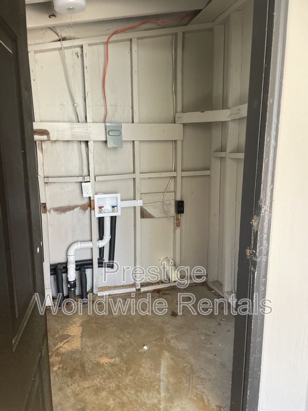 1017 Fleming Ave - Photo 7 of 9