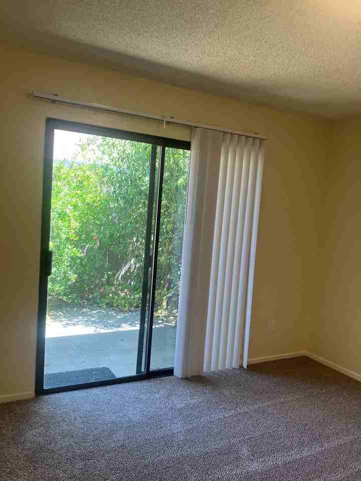 5251 Glide Drive - Photo 7 of 18