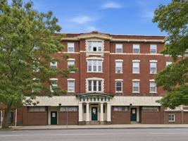 featured image of 32 Lawrence St #22