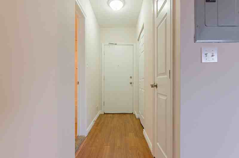 236 Jogues Street - Photo 6 of 10