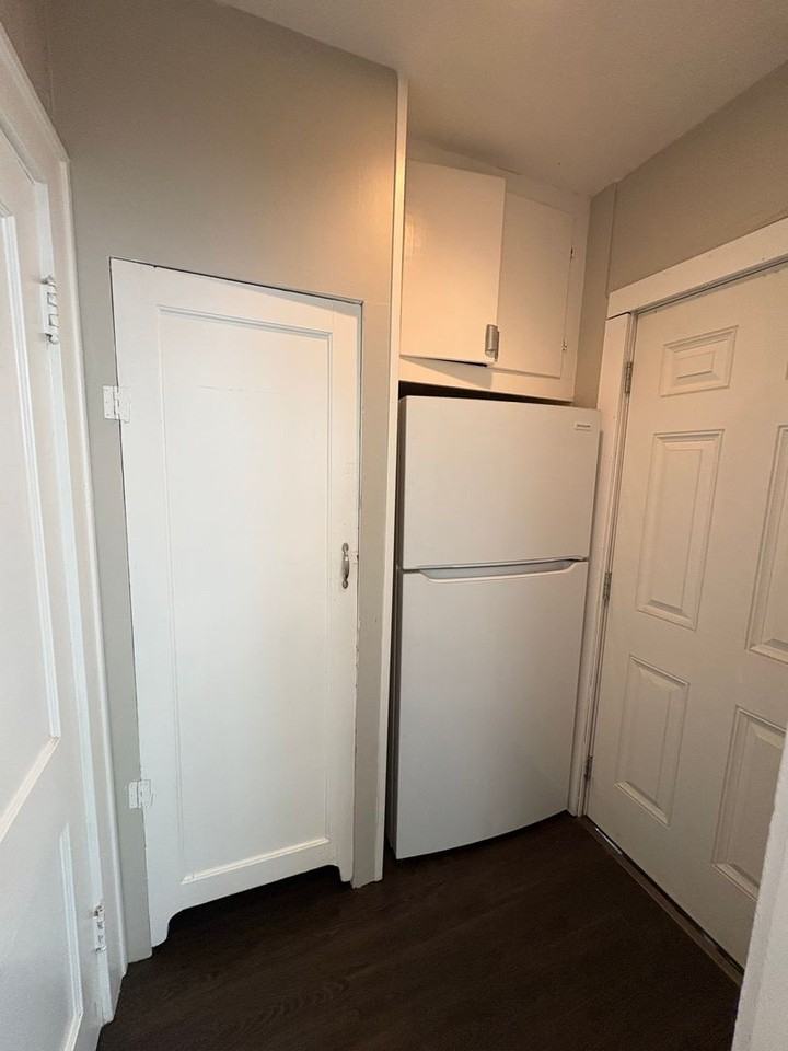 5304 Harrison St - Photo 5 of 10