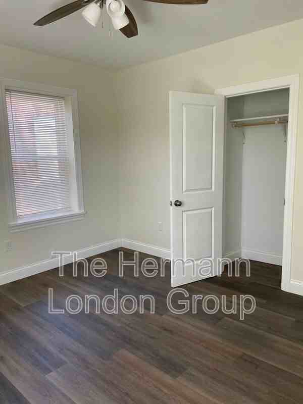 4544 Flad Ave #4544-2W - Photo 7 of 19