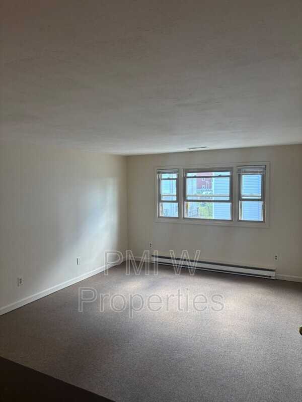 210 Pine St #13 - Photo 2 of 9