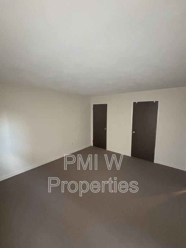 210 Pine St #13 - Photo 4 of 9