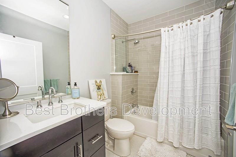 4779 S Park Ave #15 - Photo 3 of 9