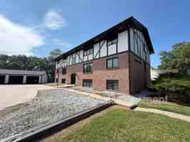 featured image of 601 N 4th St