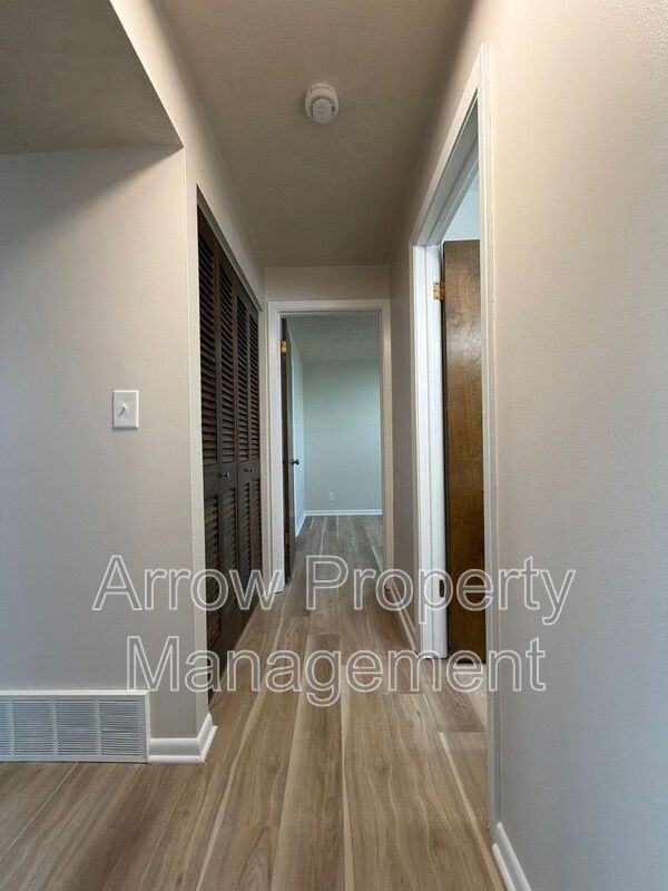 601 N 4th St - Photo 7 of 15