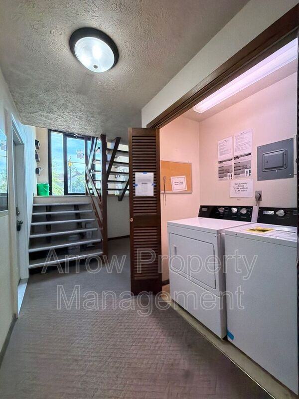 601 N 4th St - Photo 7 of 12