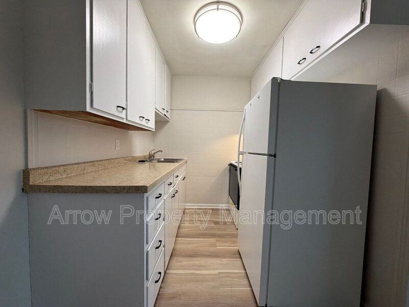 141 N 4th St - Photo 3 of 11